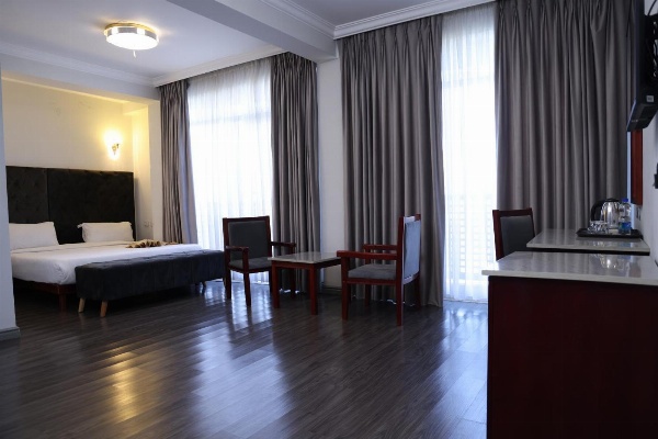 Trinity Hotel image 2